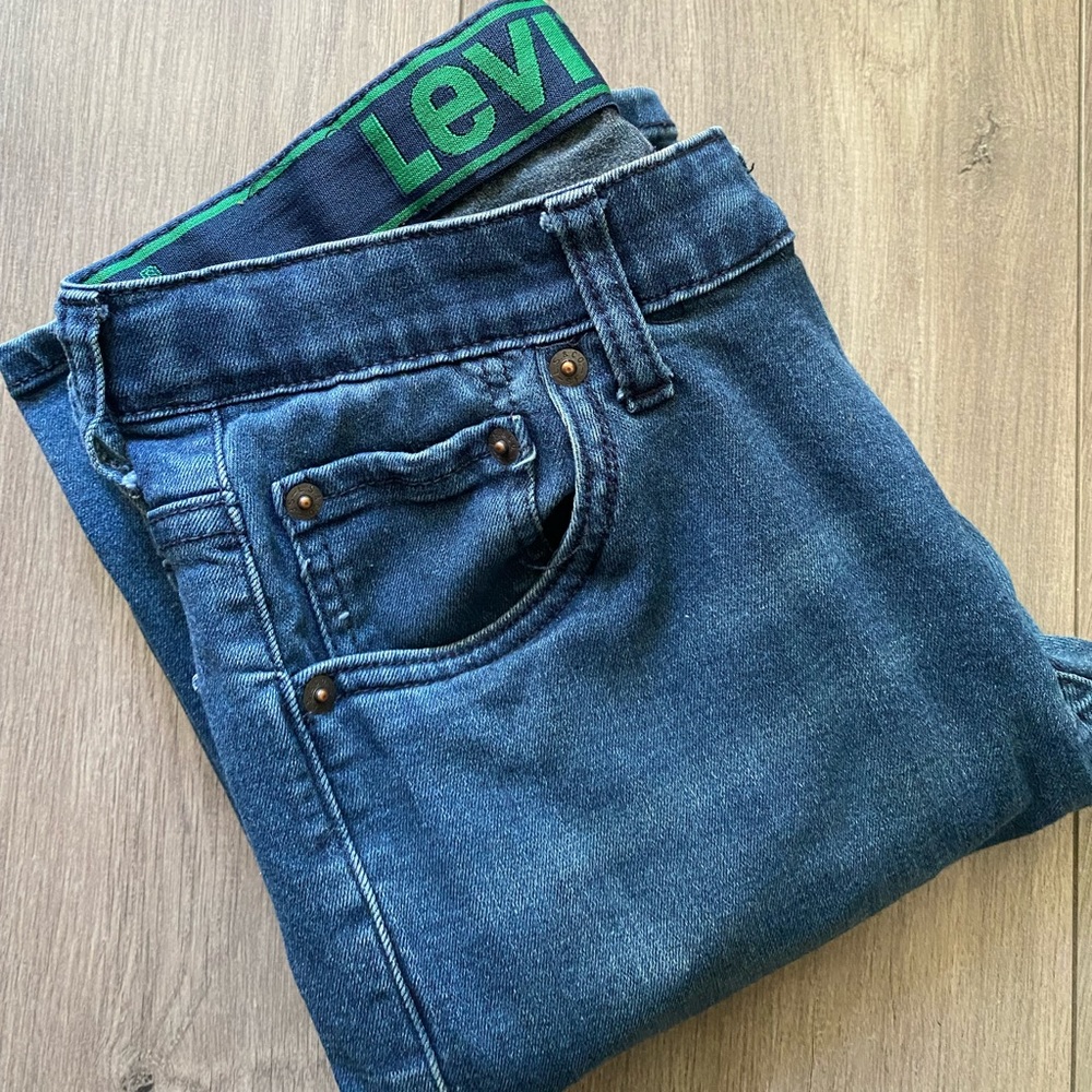 Levi’s SLIM TAPER STRONG PERFORMANCE BIG BOYS JEANS Size regular 16